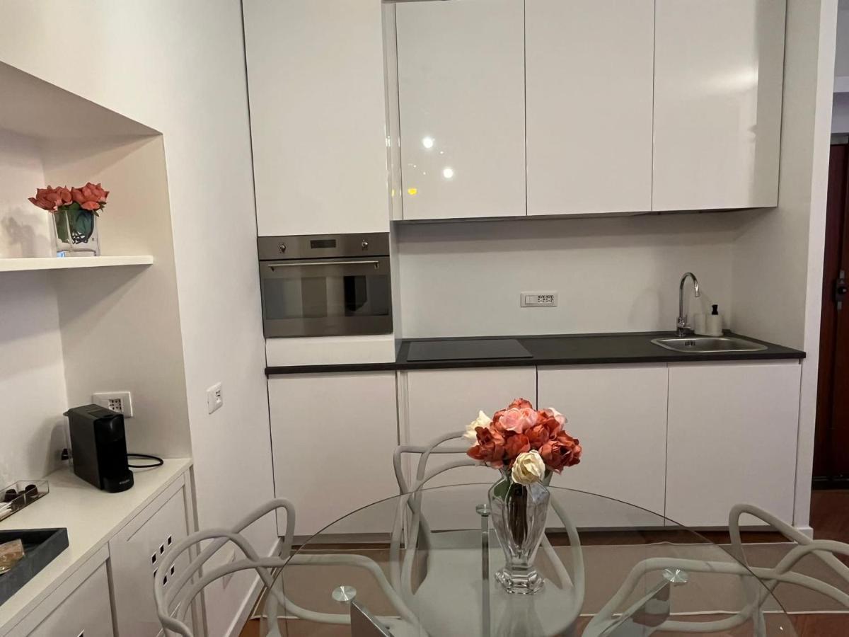 Casa Vercelli Delizioso Bilocale Moderno Nella Vecchia Milano Exterior foto