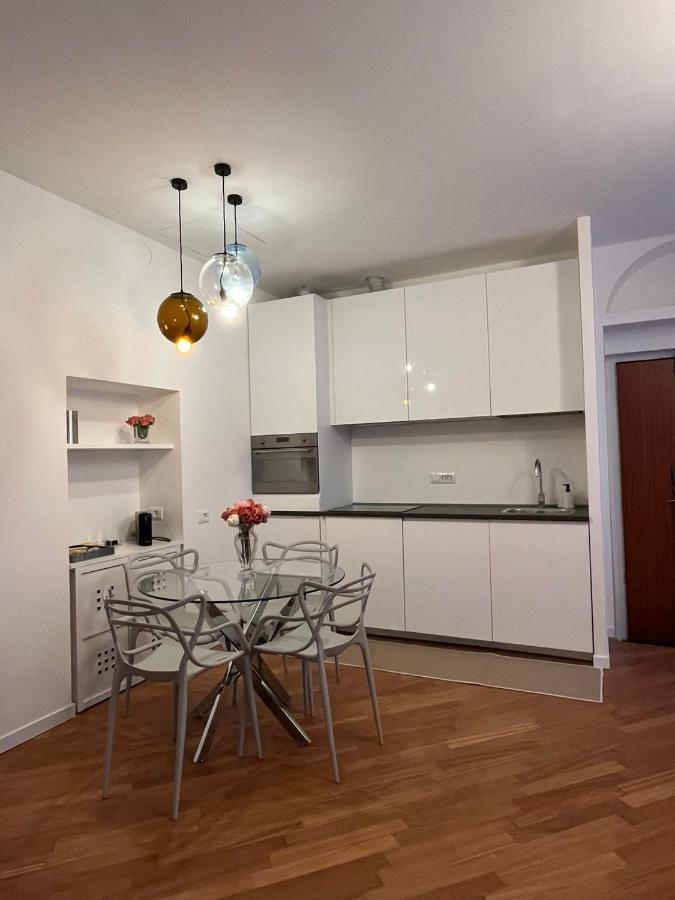 Casa Vercelli Delizioso Bilocale Moderno Nella Vecchia Milano Exterior foto