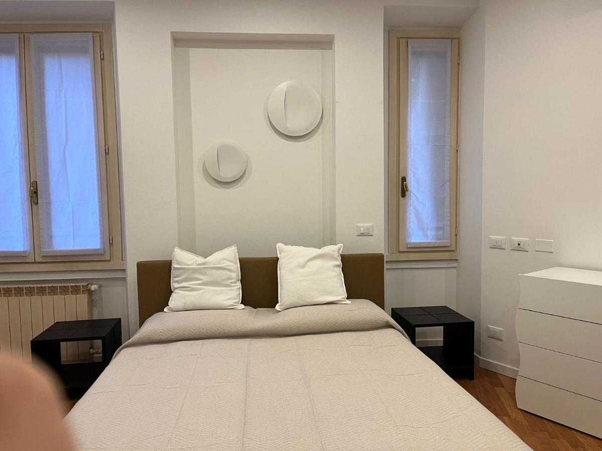 Casa Vercelli Delizioso Bilocale Moderno Nella Vecchia Milano Exterior foto
