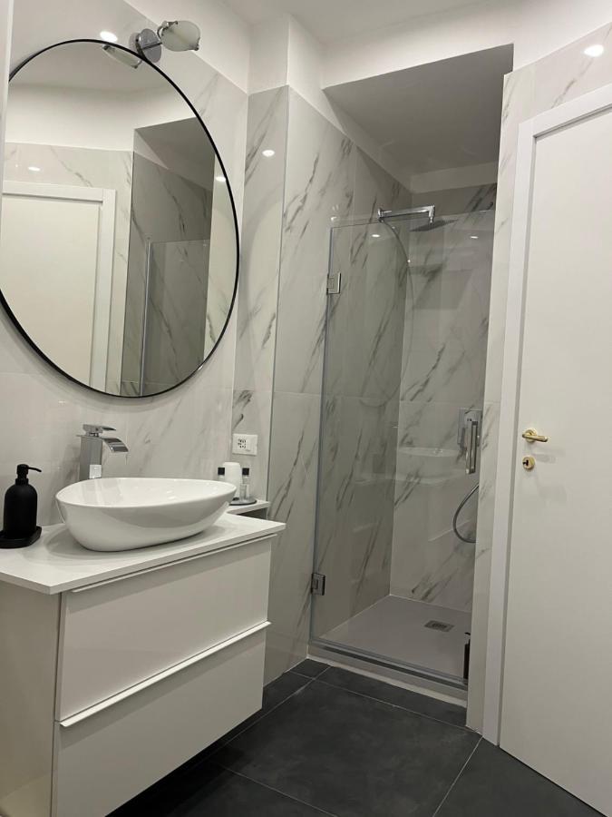 Casa Vercelli Delizioso Bilocale Moderno Nella Vecchia Milano Exterior foto