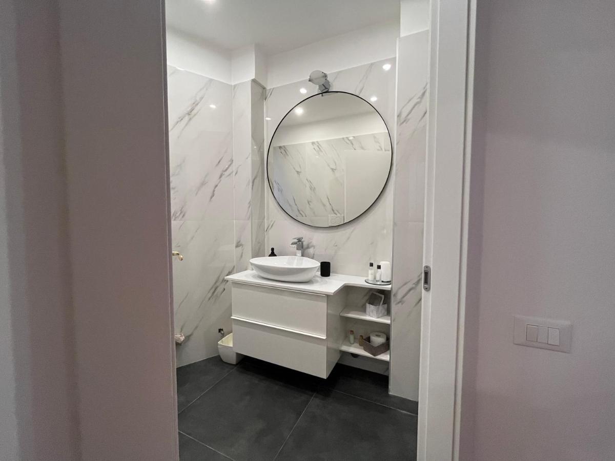 Casa Vercelli Delizioso Bilocale Moderno Nella Vecchia Milano Exterior foto
